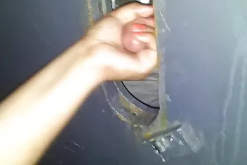 Địt đít bằng ngón tay và đồ xxx gái xinh thủ dâm chơi tình dục. Nyasha tham gia thủ dâm hậu môn trong trò chuyện video.