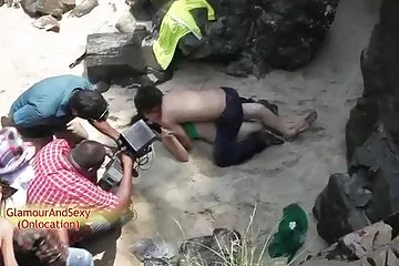 Khó gangbang. Mông của Blonde có khả năng lấy hai con cặc cùng một em xxx lúc!.