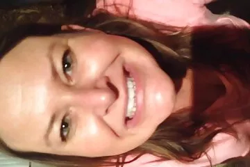 Deepthroat blowjob từ một gã bú phim xxx 2k2 cu có khả năng nuốt kiêm.