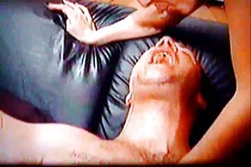 Abby Angelica đáng yêu nếm tinh dịch của anh chàng sau khi vuốt ve nhẹ nhàng và phim xxc quan hệ tình dục.