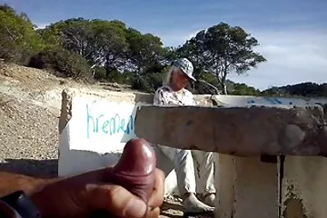 Hậu môn đầu tiên của năm từ phim xxx hd người tình bôi axit Khloe Kapri.