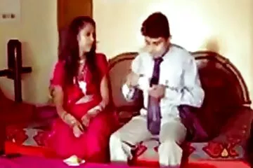Cô gái tóc vàng tại Woodman's casting lần đầu tiên bị đụ vào mông phim xxx phiên dịch và nuốt kiêm.
